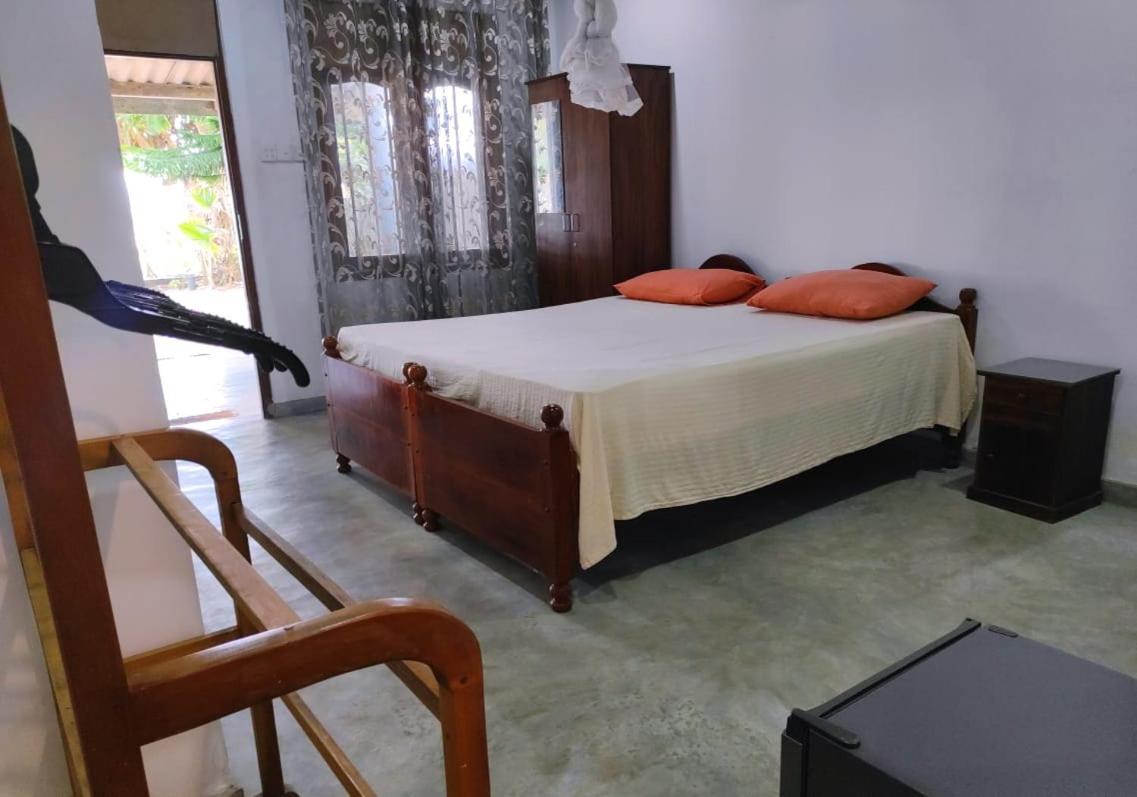 Blue Corals Beach Bungalow Matara Szoba fotó